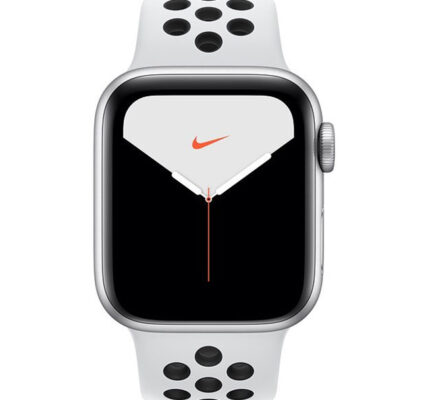 Apple Watch Nike Series 5 GPS, 40mm Silver Aluminium Case with Pure Platinum/Black Nike Sport Band MX3R2VR/A