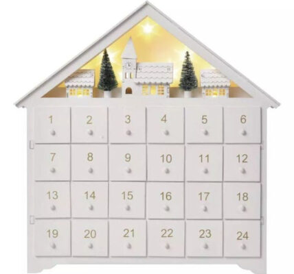 Drevený LED adventný kalendár Emos DCWW02, teplá biela, 35×33 cm