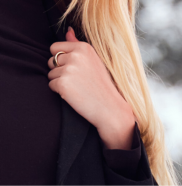 Calvin Klein Elegantný pozlátený prsteň z ocele Minimal 35000199 52 mm